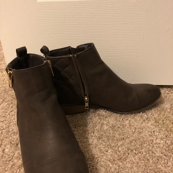 Versatile brown booties - Picture 2 of 4
